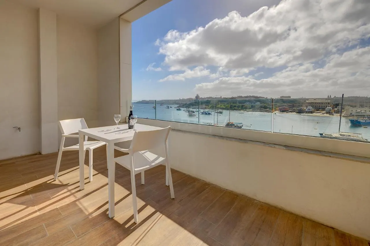 Luxe Apartment With Valletta And Harbour Views Sliema