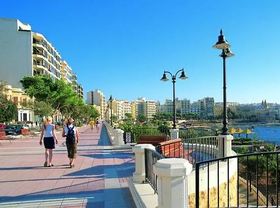 Luxe Apartment With Valletta And Harbour Views Sliema