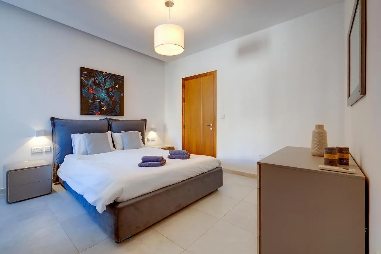 Luxe Apartment With Valletta And Harbour Views Sliema 0*,