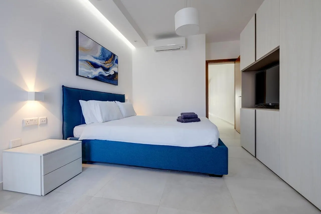 Luxe Apartment With Valletta And Harbour Views Sliema 0*,  Malta