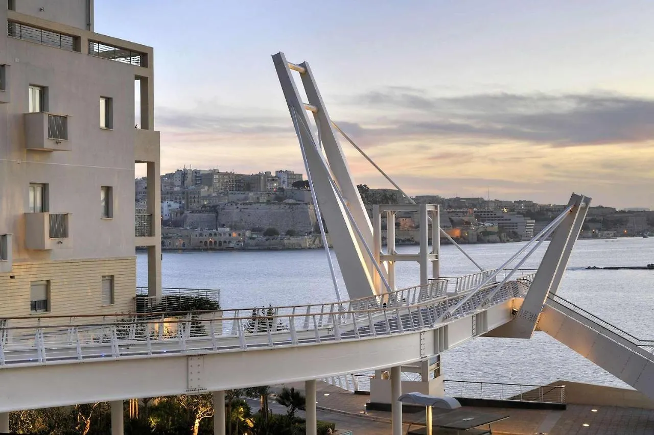 Luxe Apartment With Valletta And Harbour Views Sliema Malta