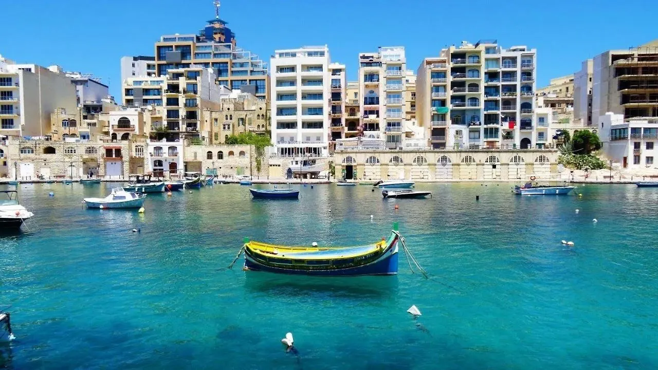 Luxe Apartment With Valletta And Harbour Views Sliema