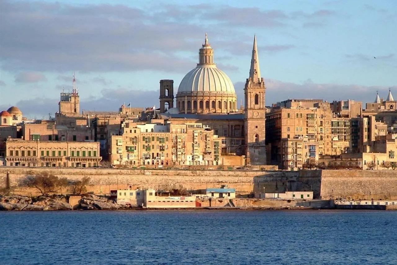 Luxe Apartment With Valletta And Harbour Views Sliema