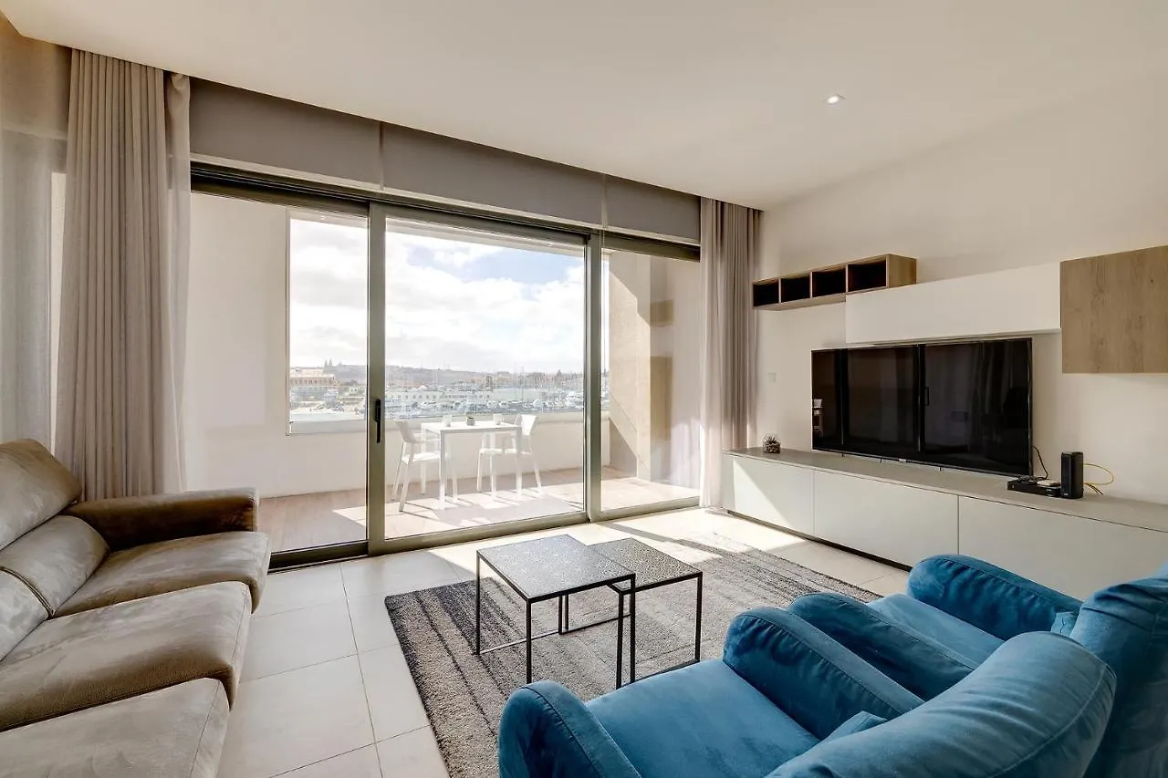 Luxe Apartment With Valletta And Harbour Views Sliema Malta