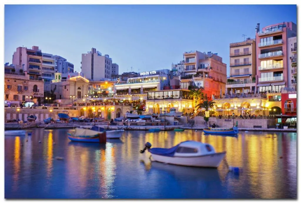 Luxe Apartment With Valletta And Harbour Views Sliema